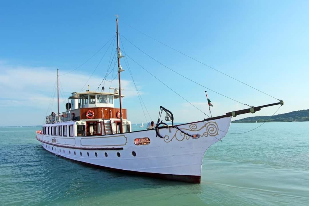 Balaton Wellness Apartman Siofok Bagian luar foto